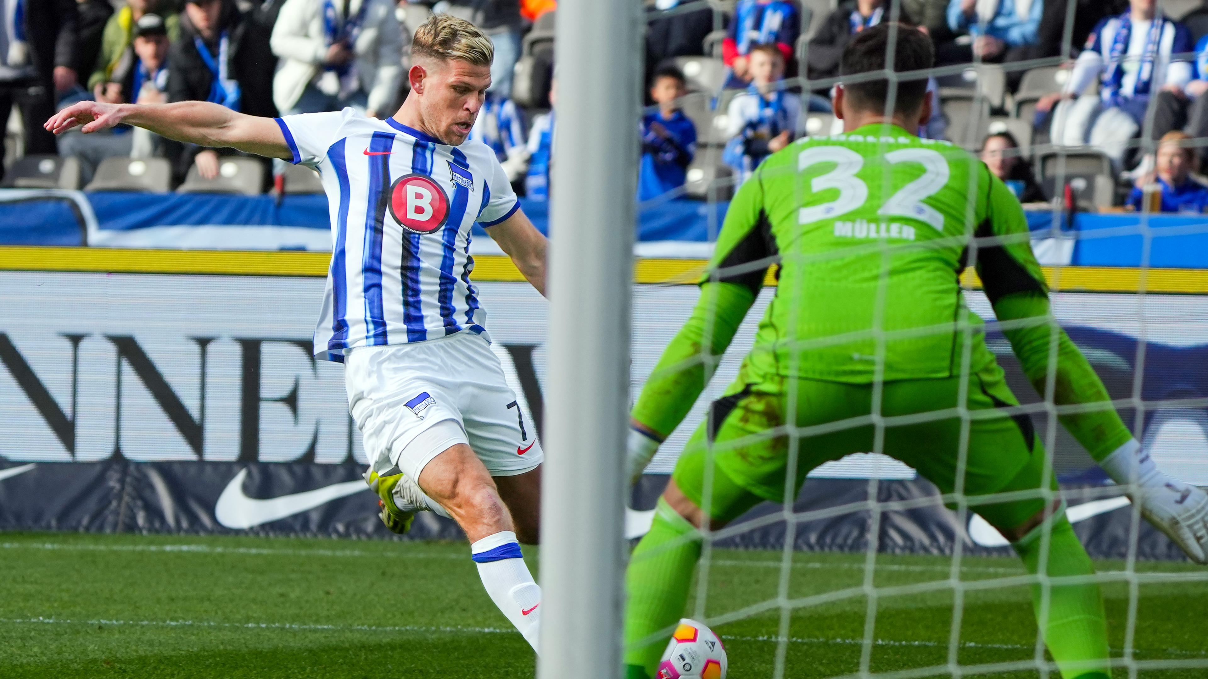 Fußball: Hertha BSC gegen Schalke.