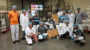 Das Team von heyho. In diesem Unternehmen bekommen Mitarbeitende eine zweite Chance. 