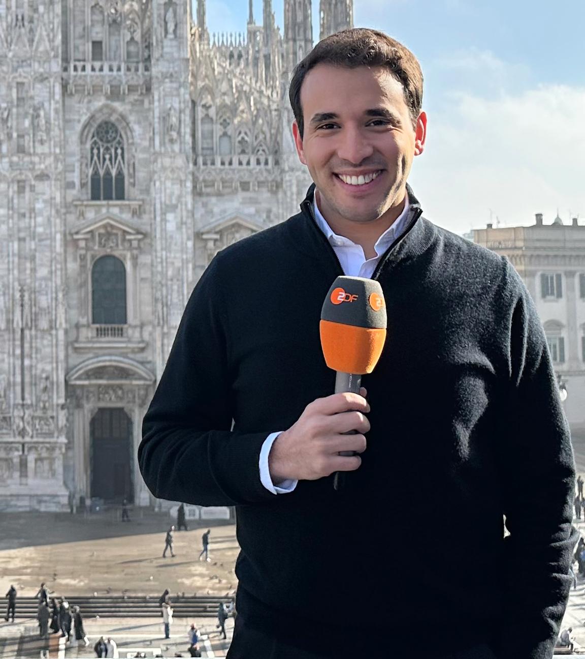 Sherif Rizkallah vor dem Maiänder Dom