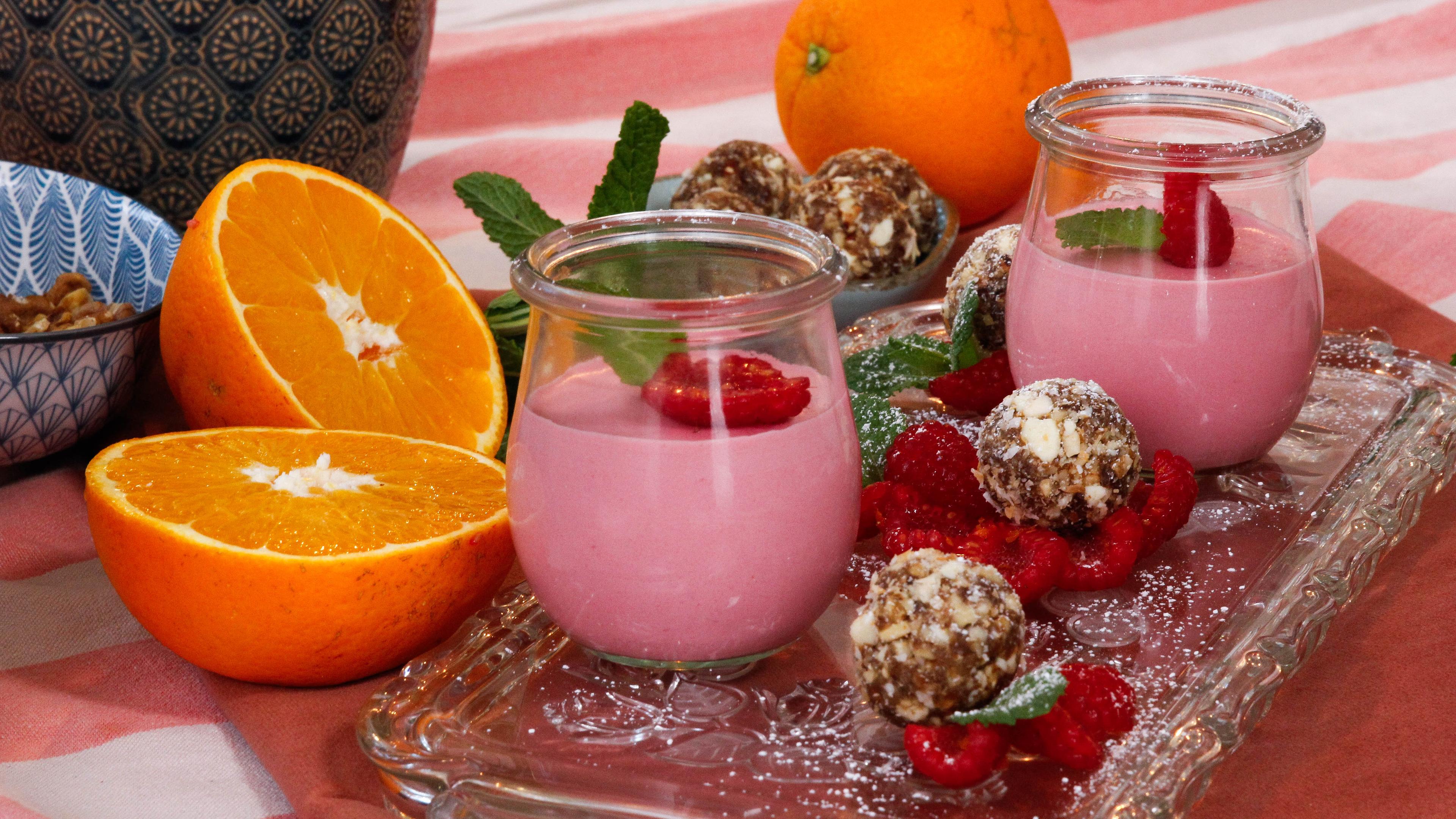 Himbeermousse mit Energy-Balls 
