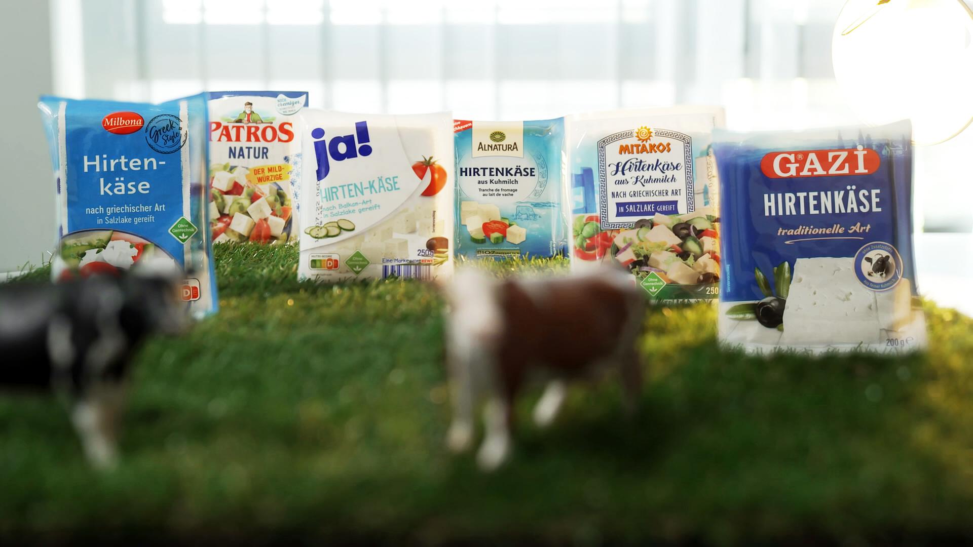 Sechs verschiedene Packungen mit Hirtenkäse