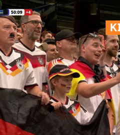 KI-Fake: Hitler im Fußballstadion