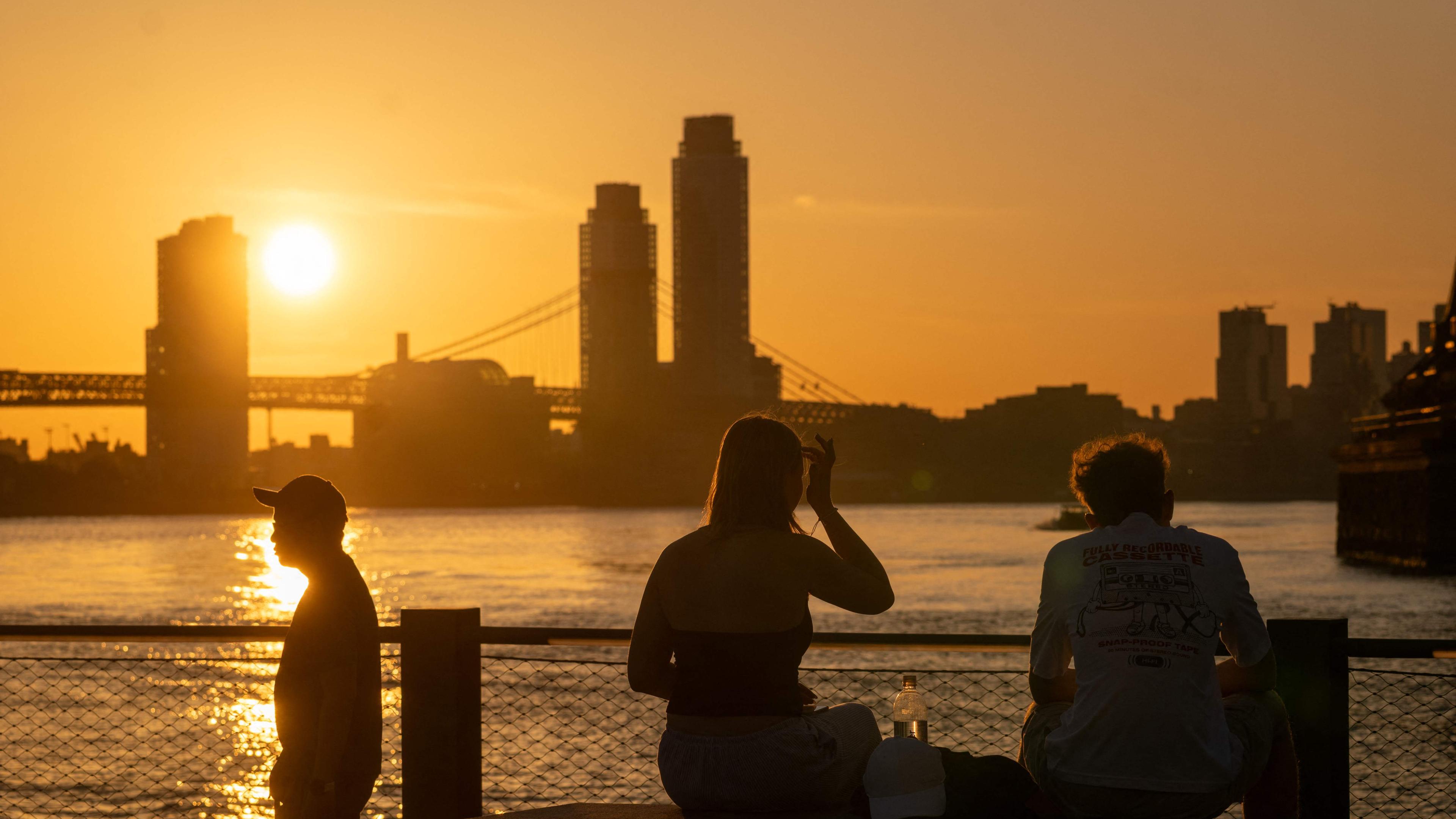 Der Sonnenaufgang über Manhattan, New York.