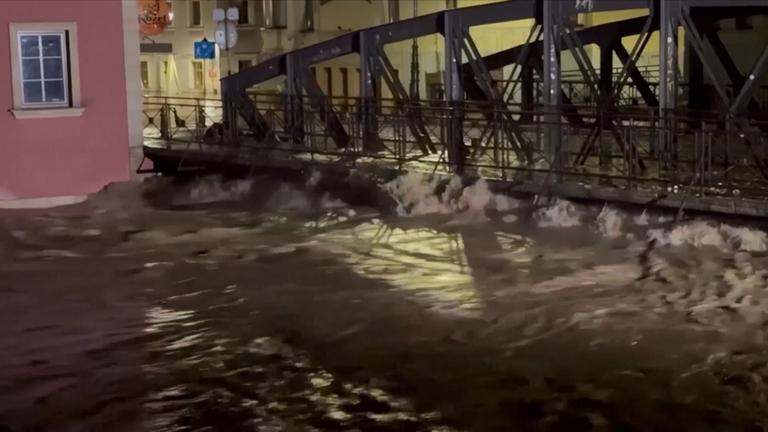 Hochwasserlage dramatisch