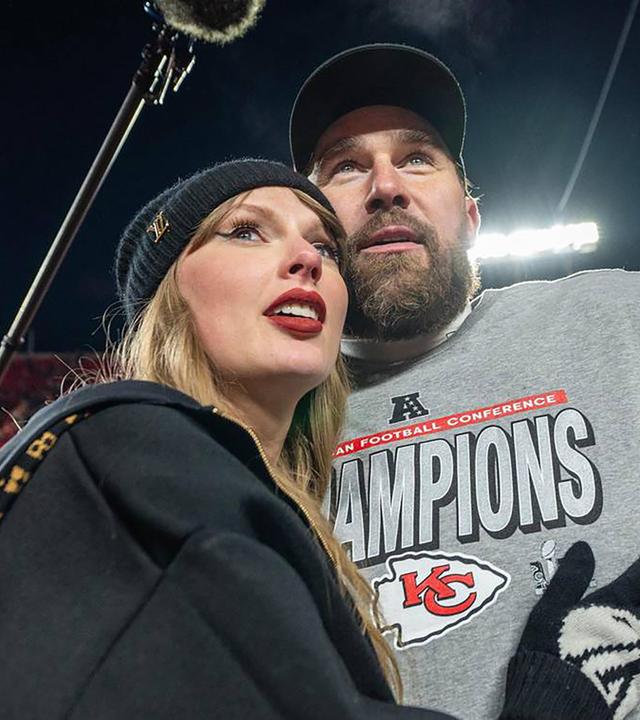 Taylor Swift und Travis Kelce bei einer Sportveranstaltung