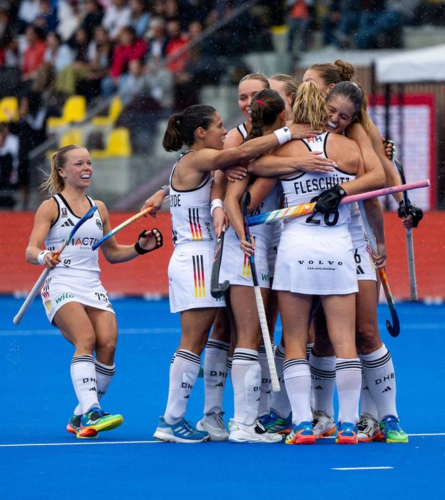 Jubelnde deutsche Hockey-Frauen