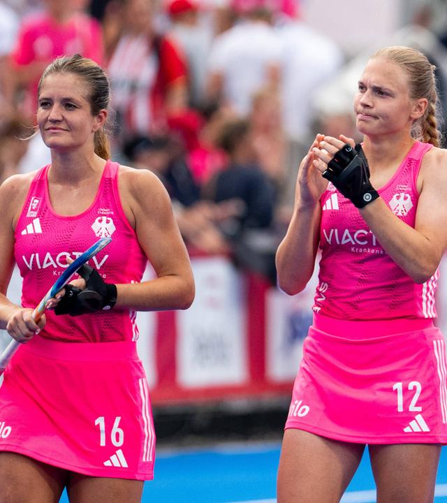 Sonja Zimmermann (16), Ines Wanner (12) und Hanna Rothländer (13) am 17.08.2026 nach Deutschlands 2:3-Niederlage gegen Argentinien.