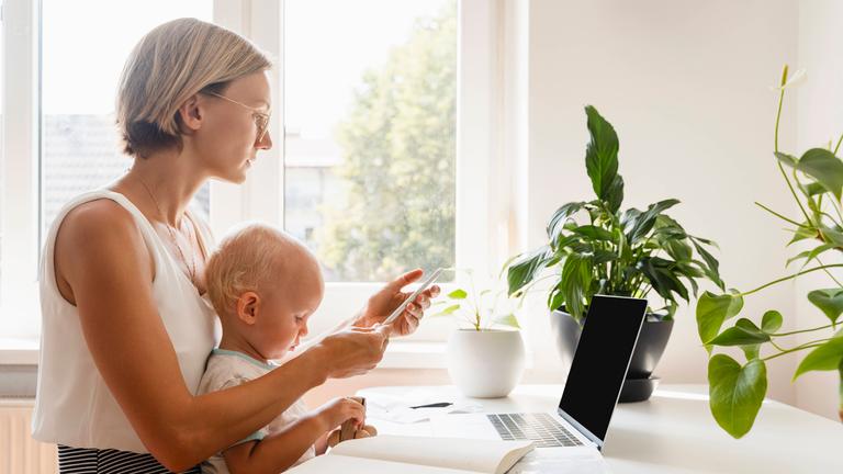 Neue Studie: Homeoffice steigert die Geburtenrate
