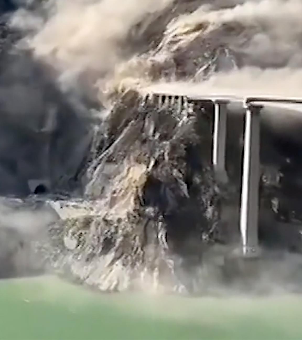 Screenshot: Hongqi-Brücke - China