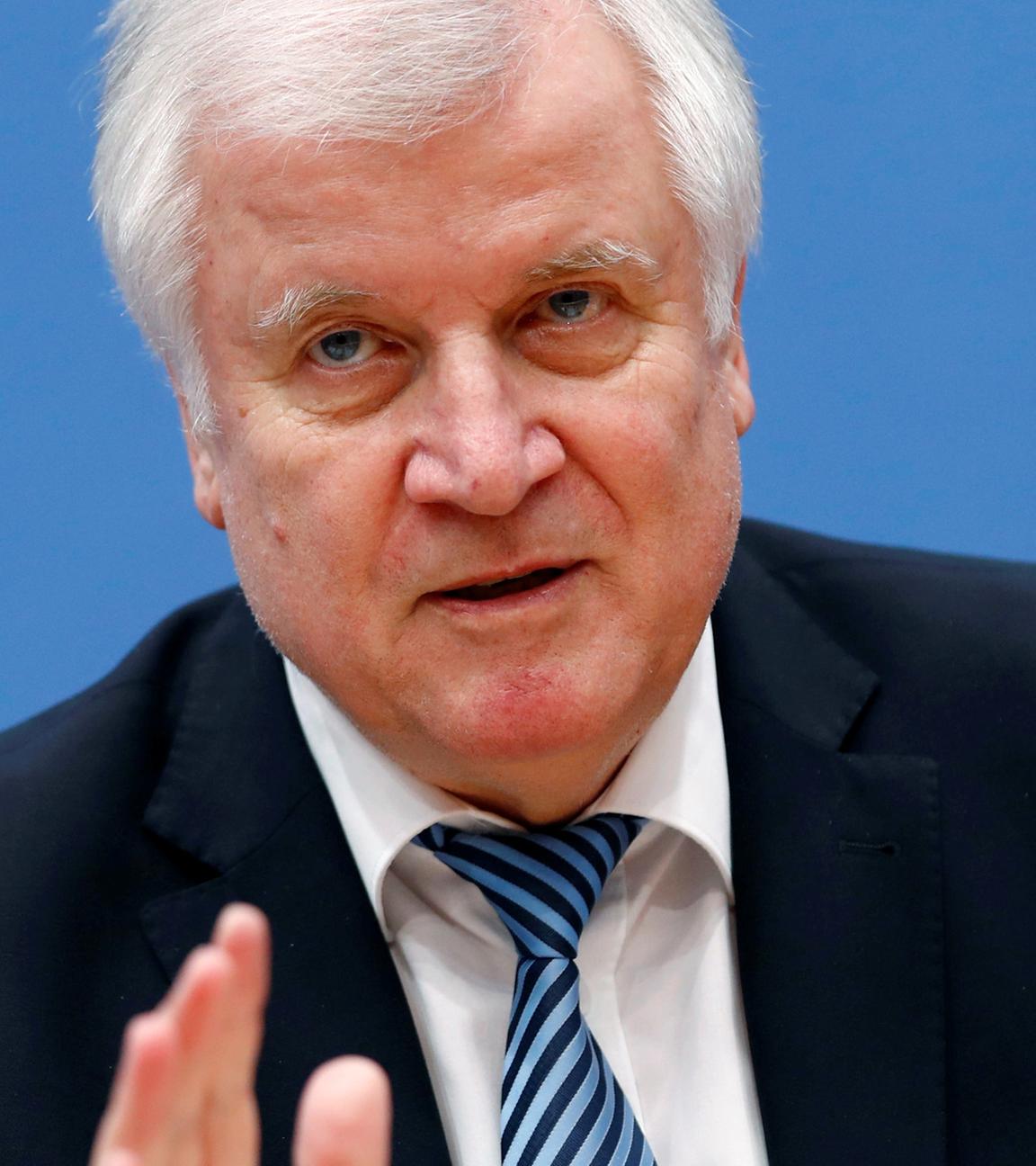 Horst Seehofer bei der Bundespressekonferenz zur Datenklau  am 08.01.2018 in  Berlin