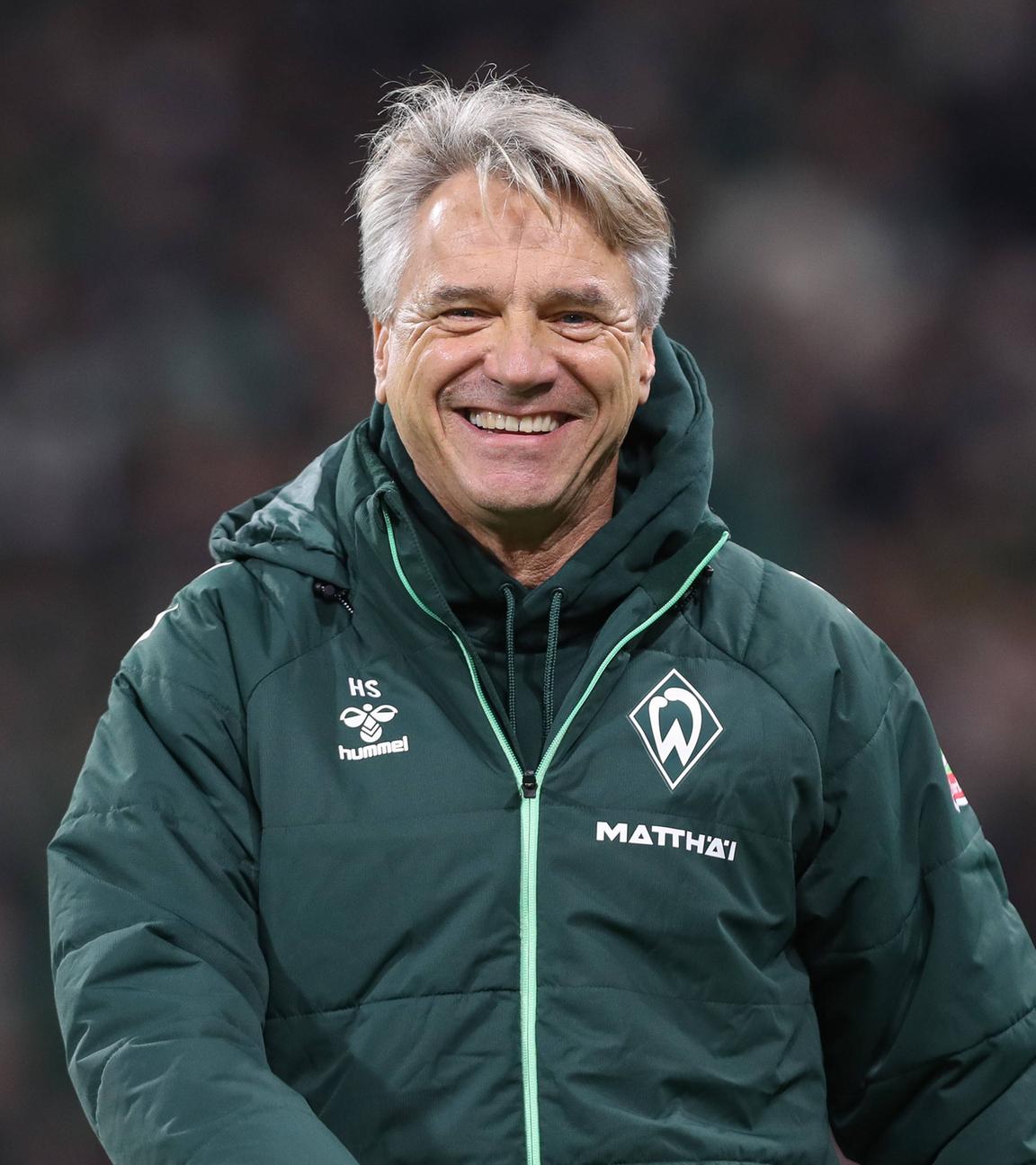 Werder-Trainer Horst Steffen lacht