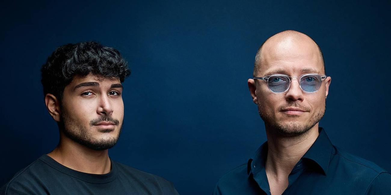 Die beiden Podcast-Macher: Kiarash Hossainpour und Philip Hopf.