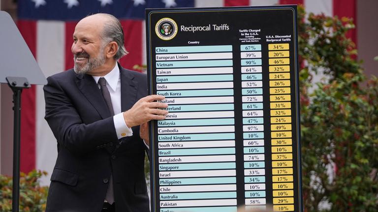 US-Handelsminister Howard Lutnick während einer Pressekonferenz mit US-Präsident Donald Trump im Rosengarten des Weißen Hauses