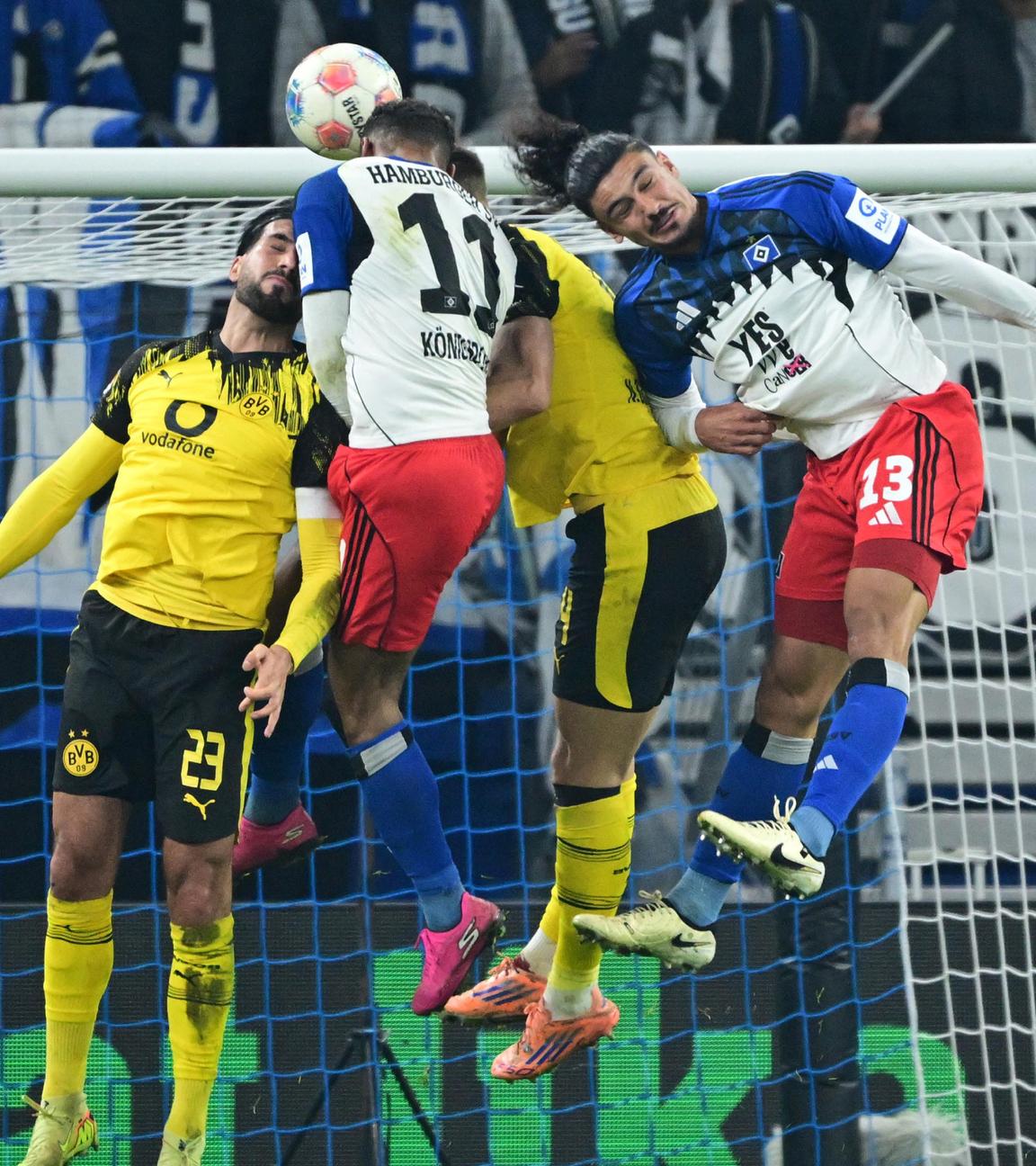 Luka Vuskovic, Emre Can, Ransford-Yeboah Koenigsdörffer, Nico Schlotterbeck, Guilherme Ramos, Daniel Svensson in Hamburg am 08.11.25