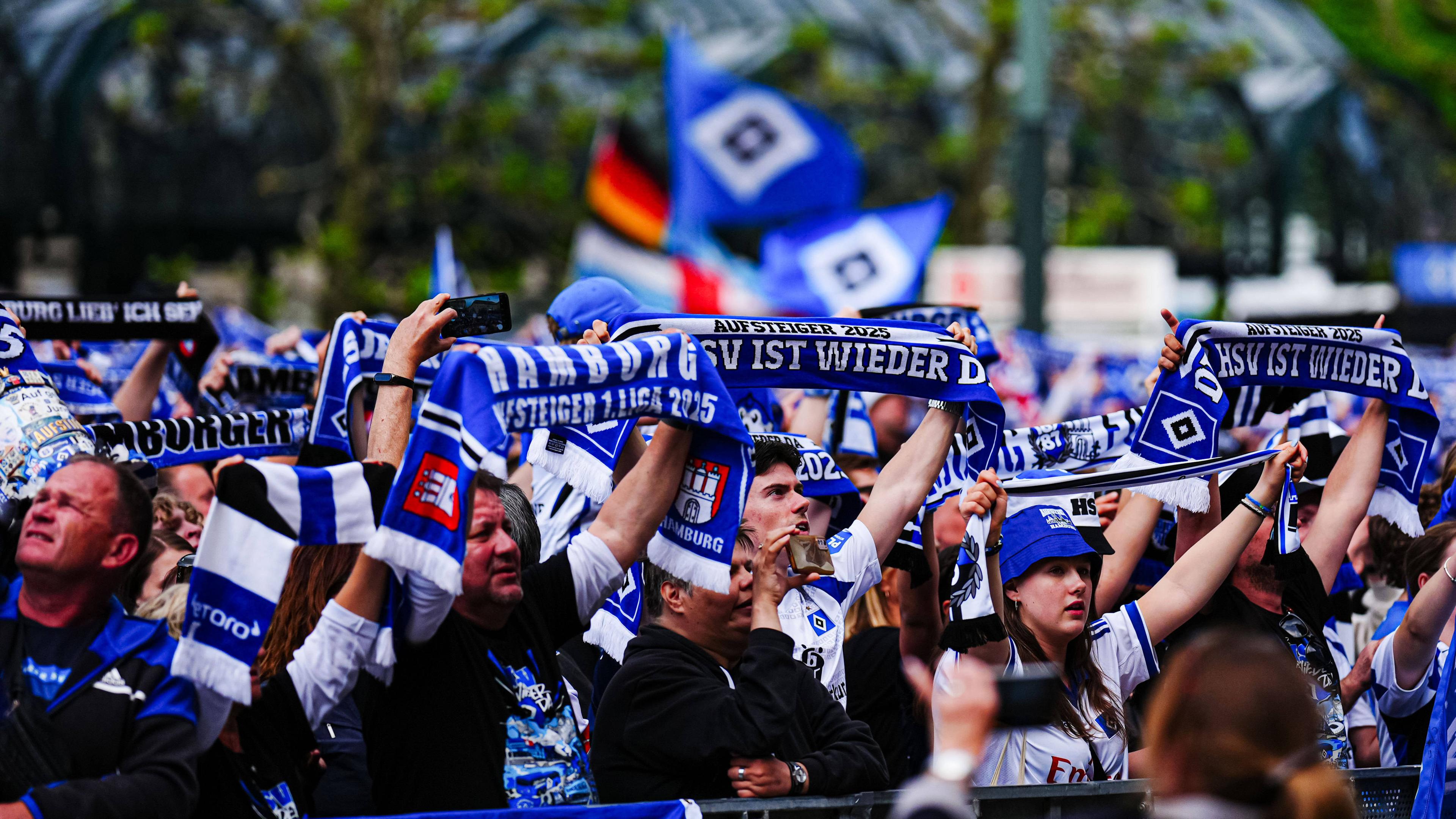 HSV, Fans