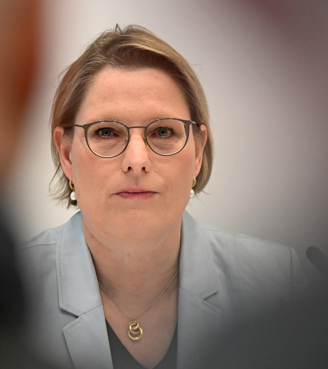 Bundesministerin der Justiz und für Verbraucherschutz, bei der Pressekonferenz zur Herbsttagung der Justizministerinnen und Justizminister in Leipzig.