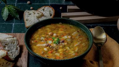 Hülsenfrüchtesuppe „Zuppa di Legumi“