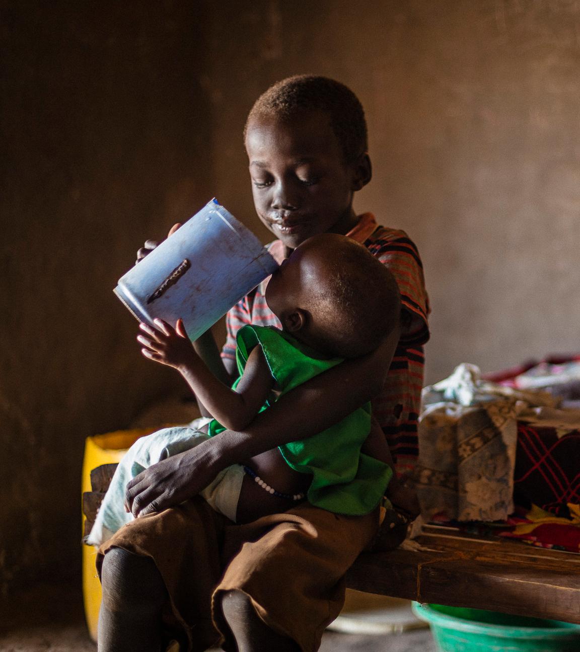 Unterernährte Kindern im Südsudan