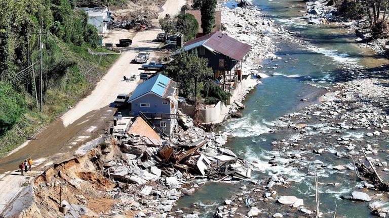 Folgen des Hurrikans Helene in Bate Cave (North Carolina), aufgenommen am 08.09.2024