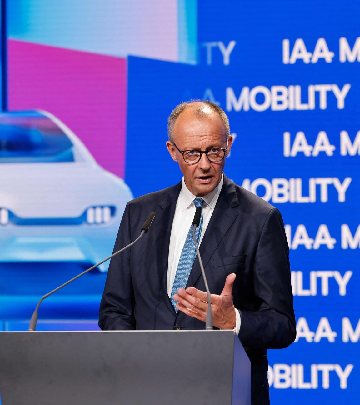 Bundeskanzler Merz hält auf der IAA in München eine Rede.