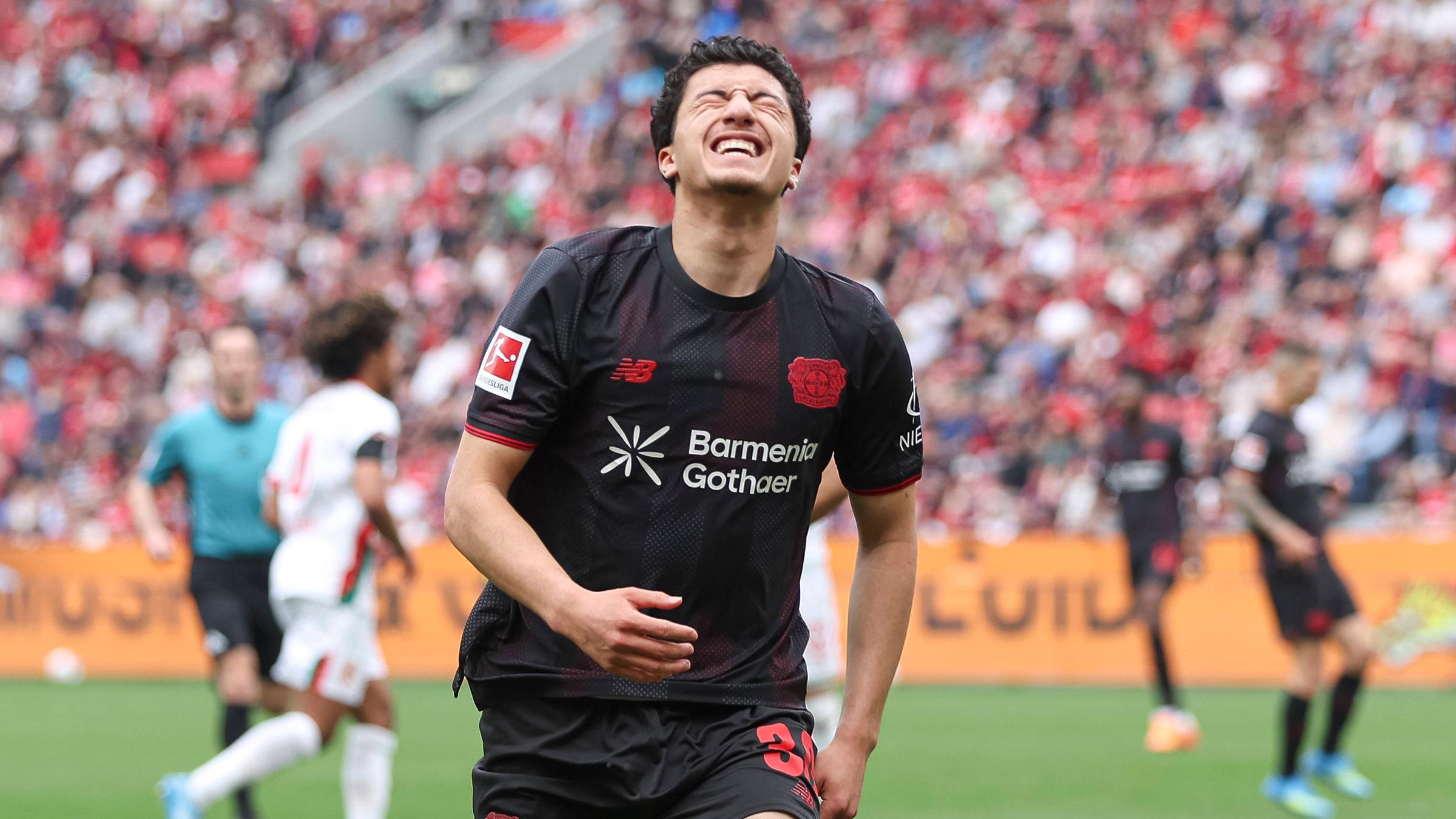 Ibrahim Maza (Bayer 04 Leverkusen) reagiert ist enttäuscht im Spiel gegen den FC Augsburg