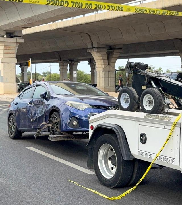 Wagen des angeschossenen Mannes wird abtransportiert