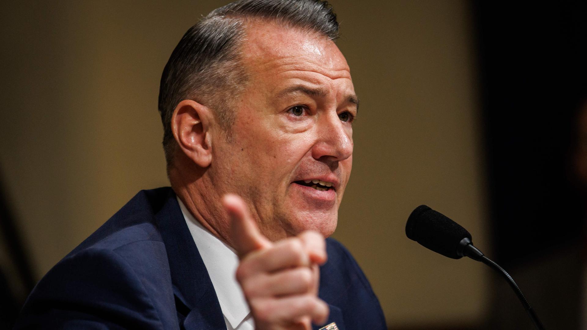 Todd Lyons, amtierender Direktor der Einwanderungs- und Zollbehörde (ICE), spricht vor dem US-Kongress.