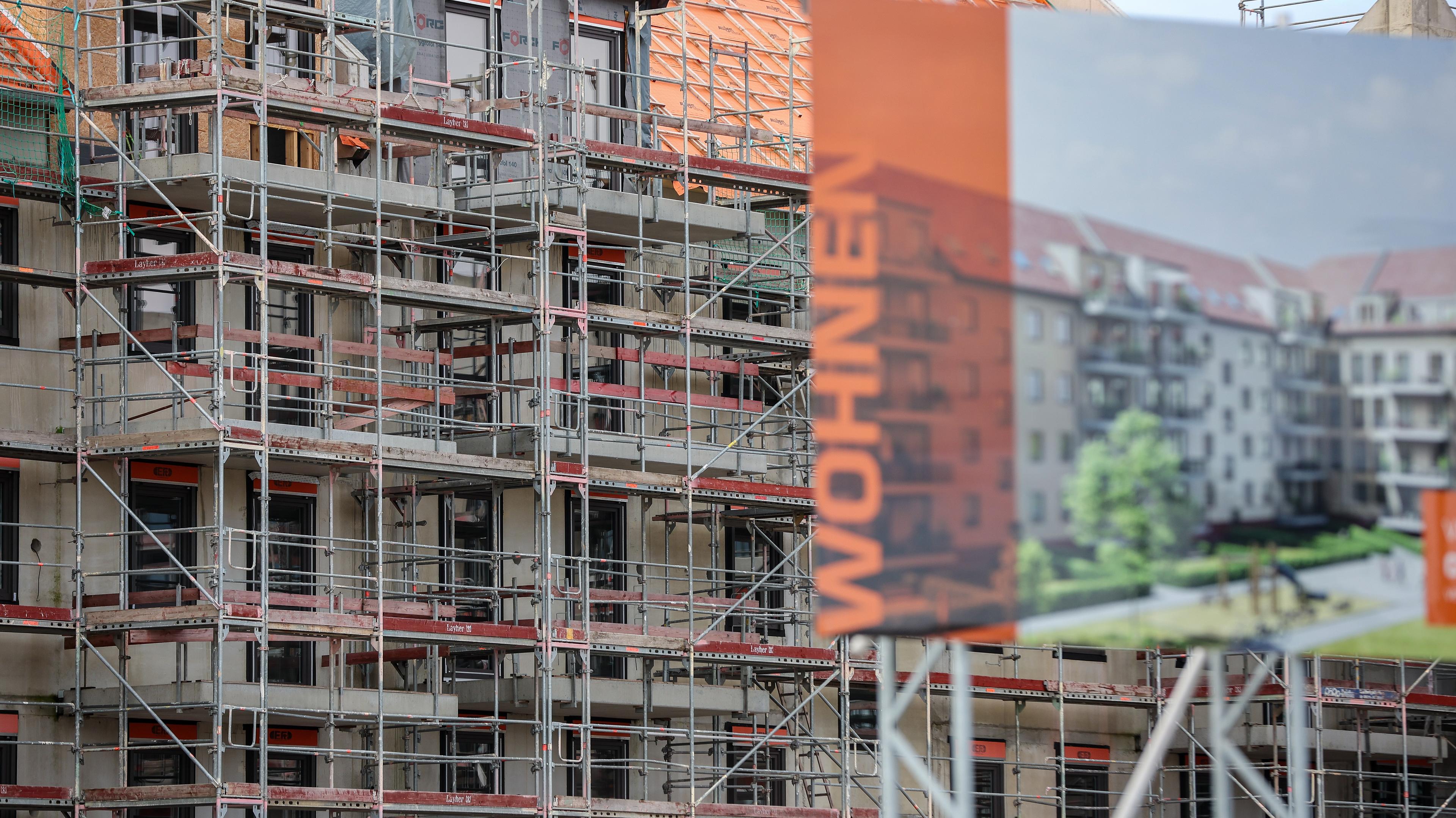 Eine Baustelle mehrerer Miethäuser in Leipzig