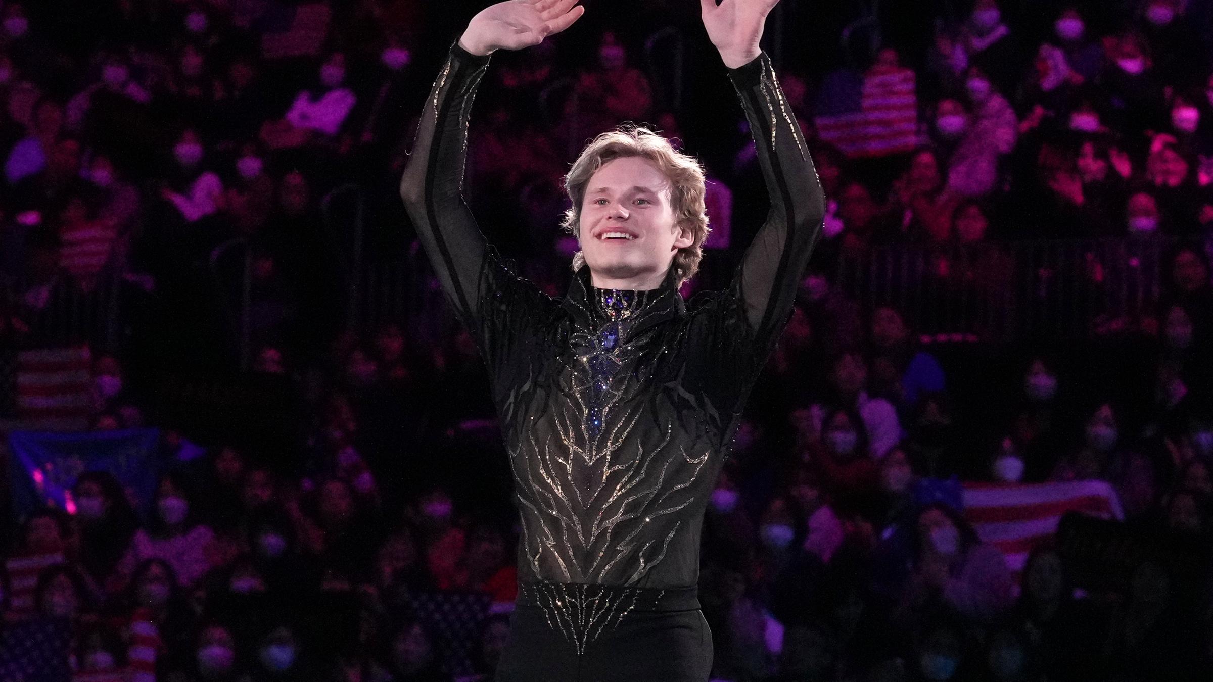 Ilia Malinin (USA) jubelt.