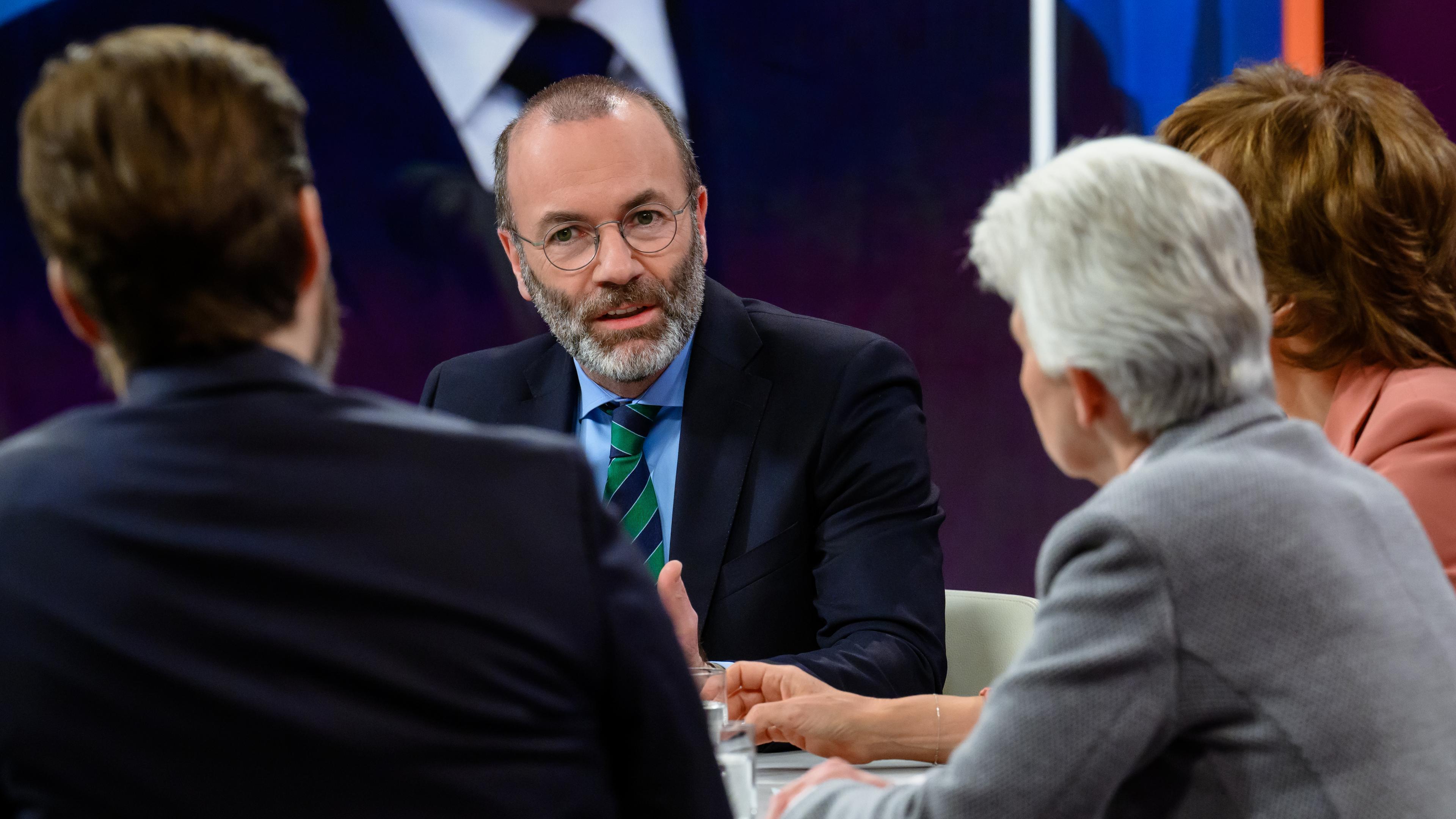 CSU-Politiker Manfred Weber zu Gast bei "maybrit illner".