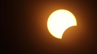 Totale Sonnenfinsternis - Europa im Mondschatten