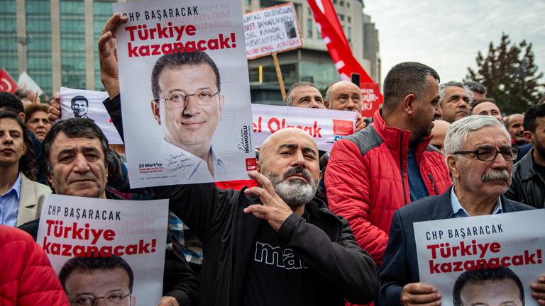 Demonstration für Imamoglu in Istanbul