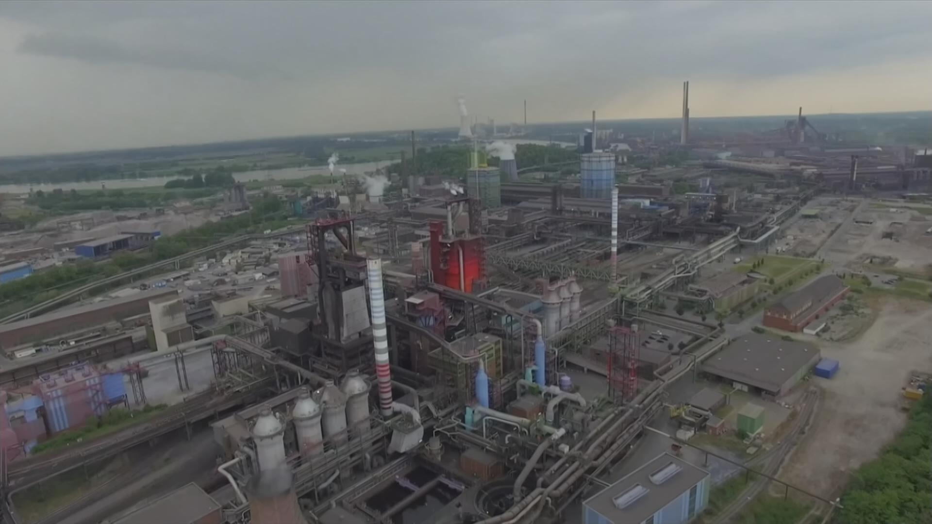 Auf dem Bild ist ein Industriepark zu sehen.