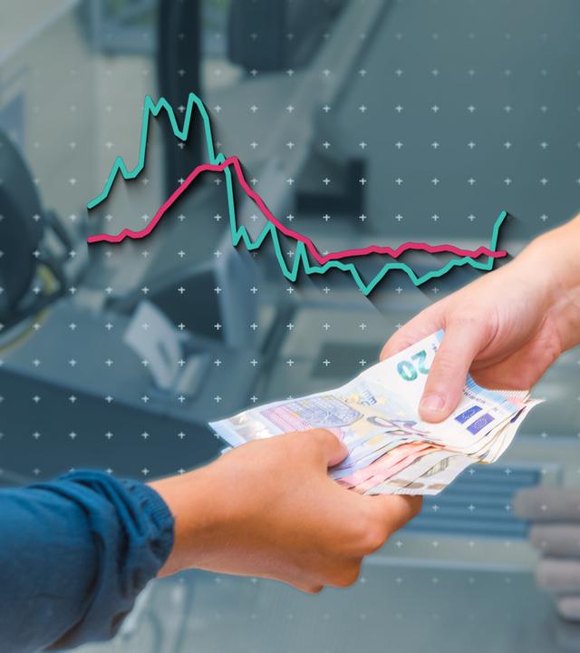 An der Supermarktkasse wird ein Einkauf bezahlt, dahinter eine Grafik zum Verlauf der Inflation