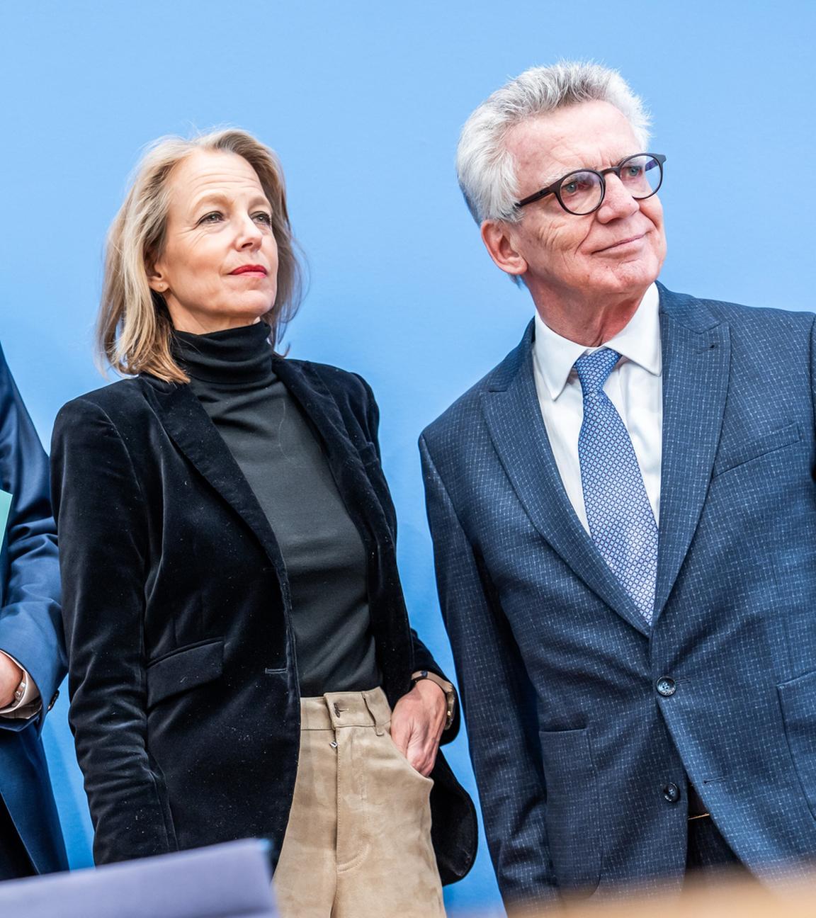 Peer Steinbrück, Andreas Vosskuhle, Julia Jäkel und Thomas de Maiziere