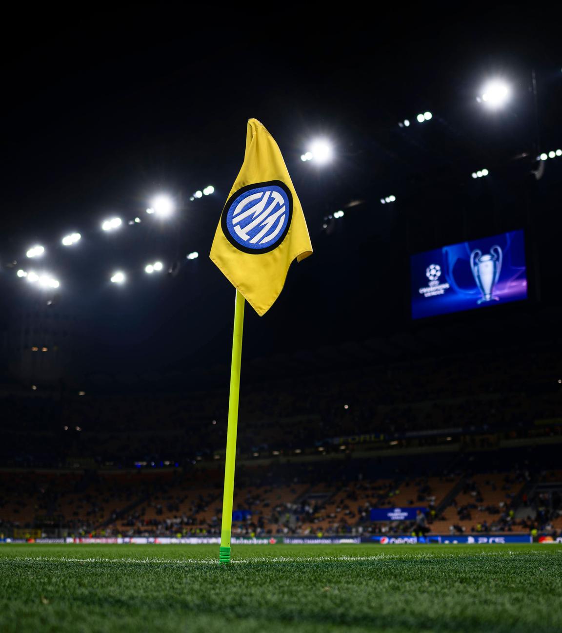 Inter Mailand Eckfahne im San Siro