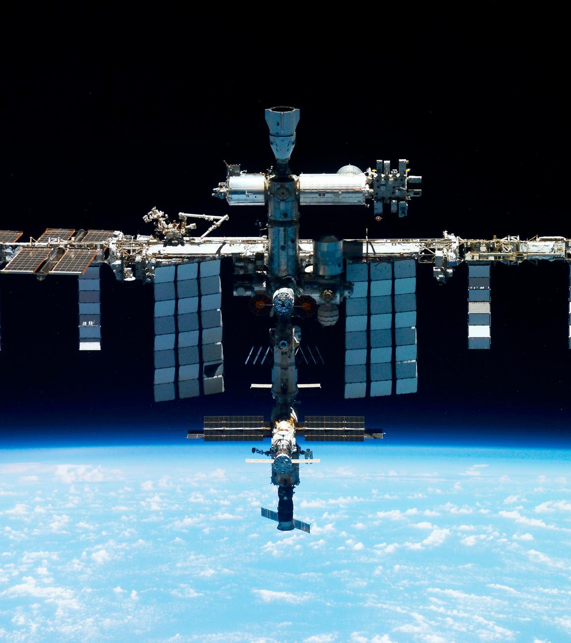 Dieses undatierte Bild von Roscosmos zeigt die Internationale Raumstation ISS.