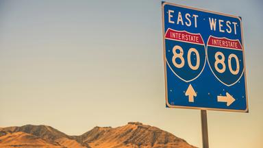 Verkehrsschild der Interstate 80 in den USA