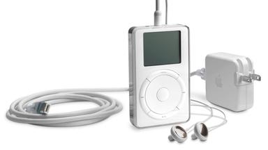 Der erste Ipod enthielt eine 5-Gigabyte-Festplatte und konnte Dank mp3-Komprimierung rund 1000 Musikstuecke speichern (Oktober 2001).