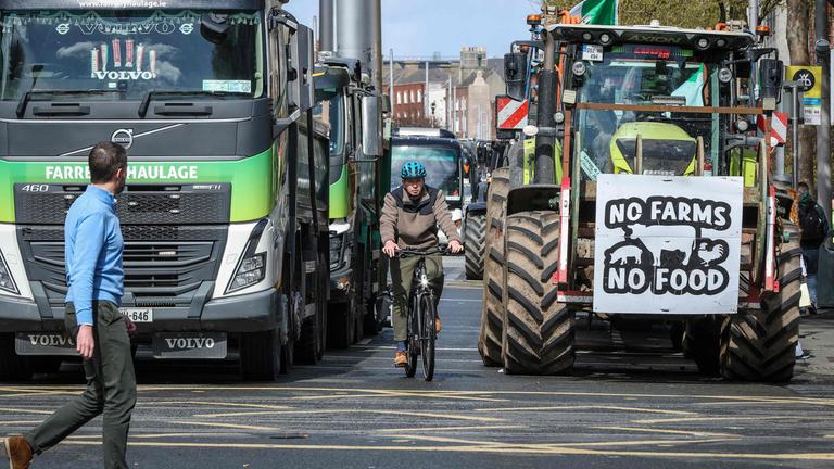 IRELAND-POLITICS-ENERGY-FUEL-PROTEST