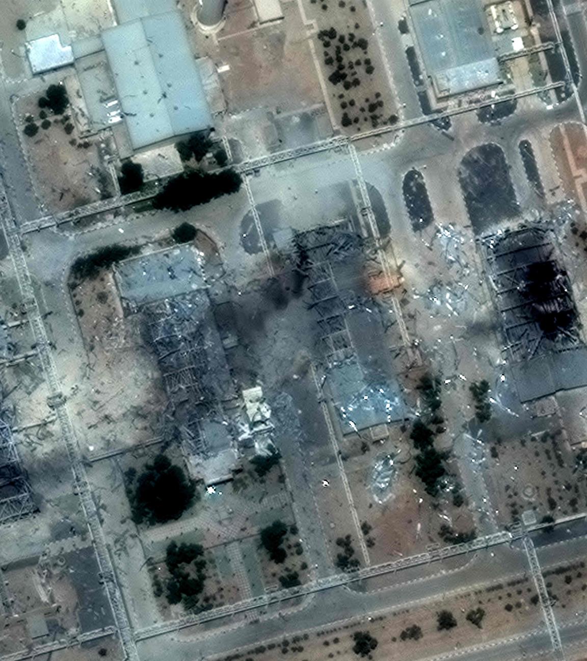 Eine Satellitenaufnahme zeigt die Schäden an der iranischen Atomanlage Isfahan am 22. Juni 2025.