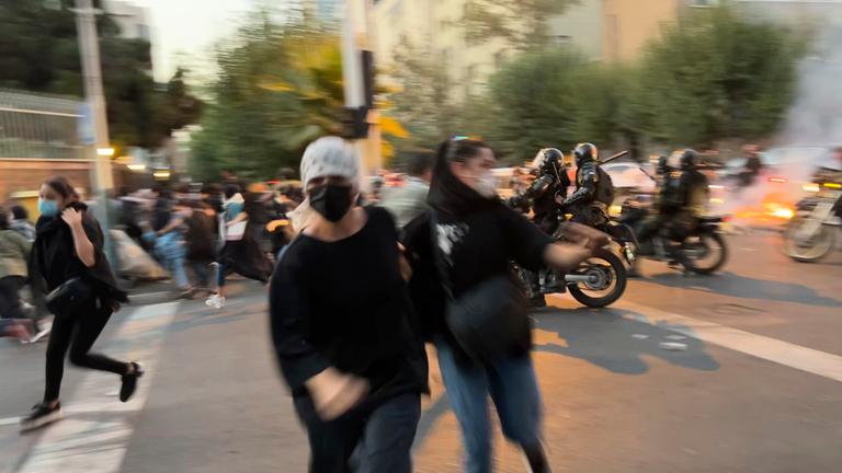 Demonstranten in Teheran, Iran.