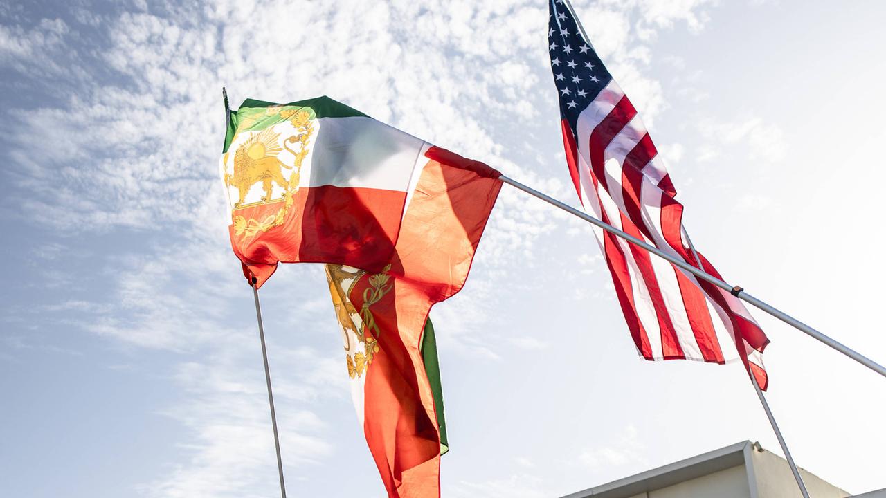How Iran and the US are negotiating and arming themselves at the same time