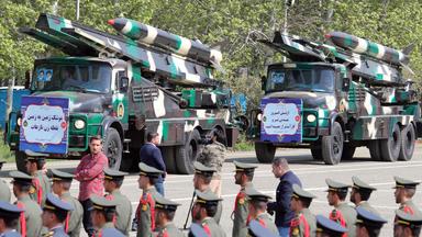 "Krieg mit allen Mitteln": Iran droht den USA