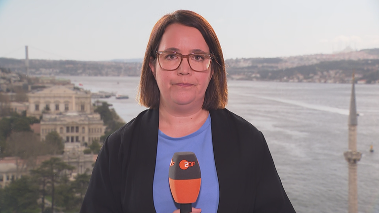 ZDF-Korrespondentin Phoebe Gaa berichtet aus Istanbul