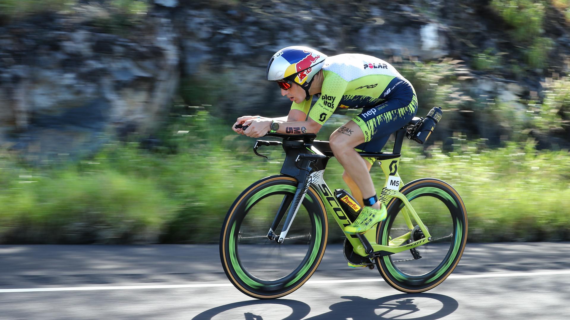 Sebastian Kienle auf dem Rad beim Ironman 2019