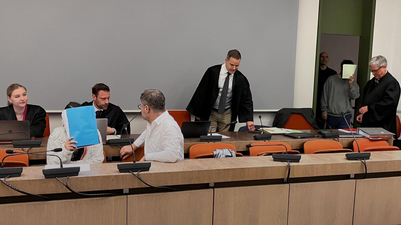 Urteil gegen Ex-IS-Paar wegen Verbrechen an Jesidinnen