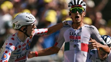 Isaac Del Toro, der mexikanische Fahrer des Teams UAE Team Emirates - XRG, feiert seinen Sieg auf der 2. Etappe am 05.07.2026.