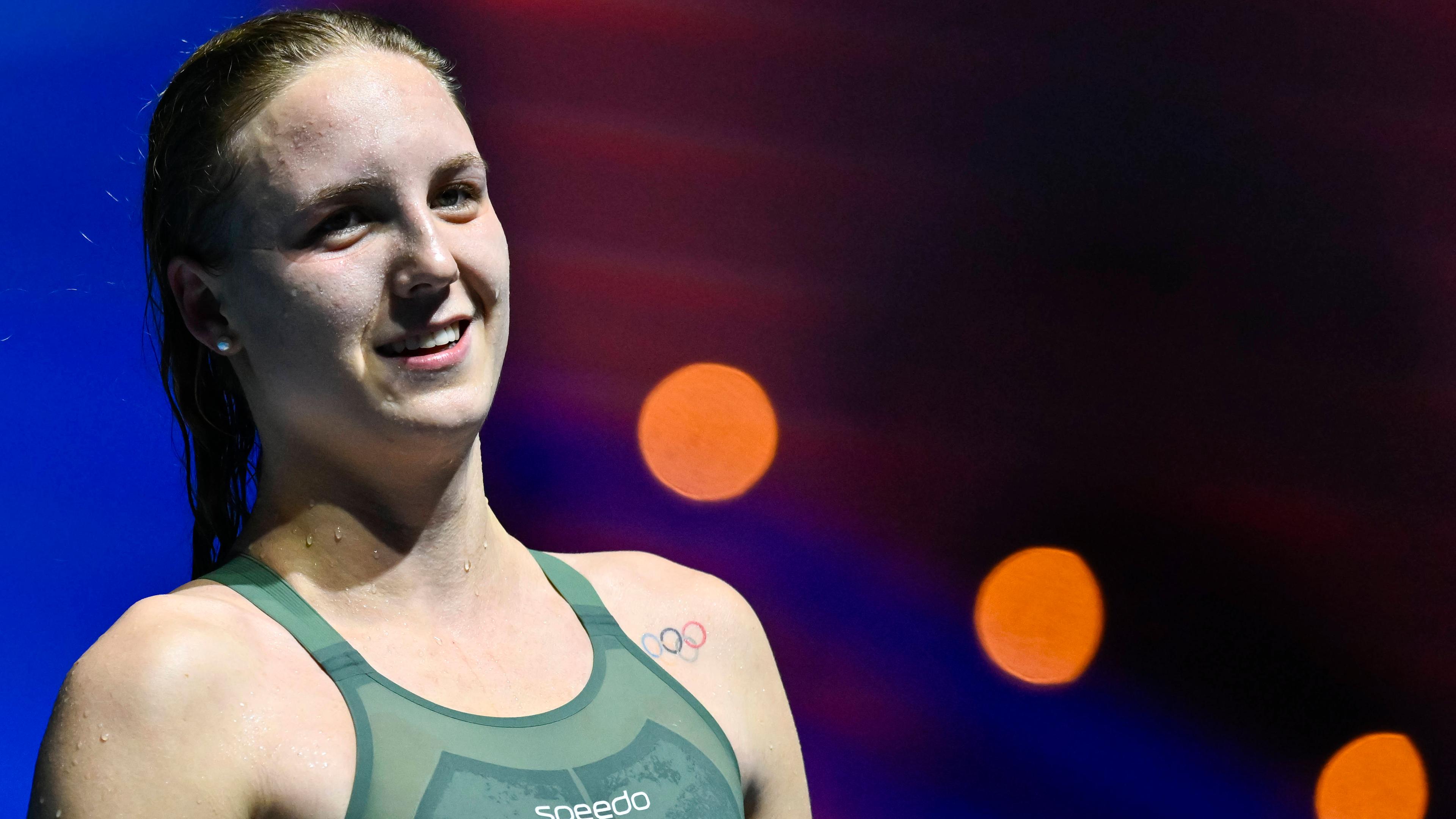 Isabel Gose nach ihrem Sieg über 1.500 Meter Freistil bei der Kurzbahn-WM 2024