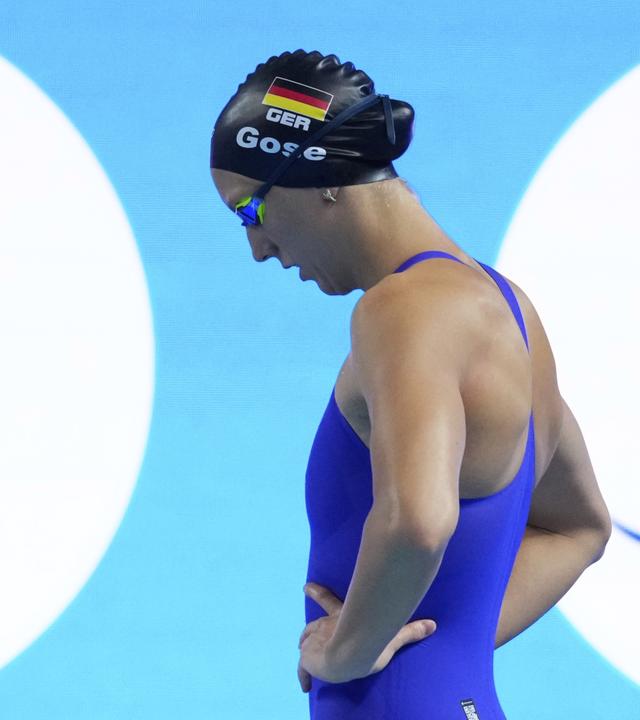 Isabel Gose bereitet sich auf den Wettkampf im 400 Meter Freistil der Frauen bei den Schwimm-WM in Singapur vor